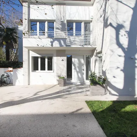 Tiziana By Interhome Forte dei Marmi